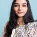 mujer-india-posando-traje-elegante-lindo-camara-sonriendo_482257-122351 mujer-india-posando-traje-elegante-lindo-camara-sonriendo_482257-122351